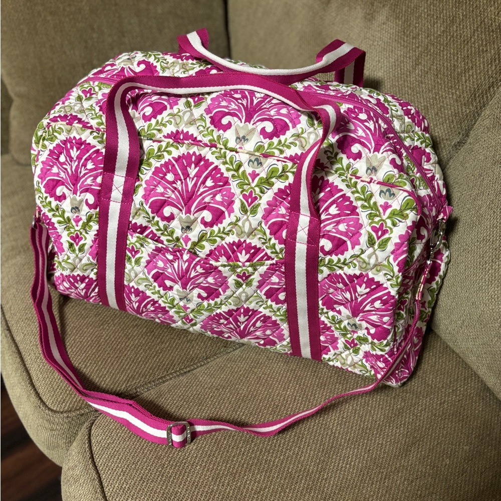 NWOT - Vera Bradley Floral Duffel Bag